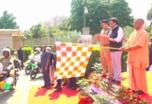 87 इंटरसेप्टर वाहनों को सीएम योगी ने दिखाई हरी झंडी, कही ये बातें सीएम योगी